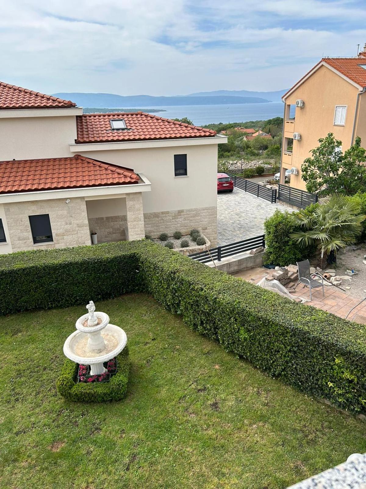 Apartment Smilja Малинска Экстерьер фото