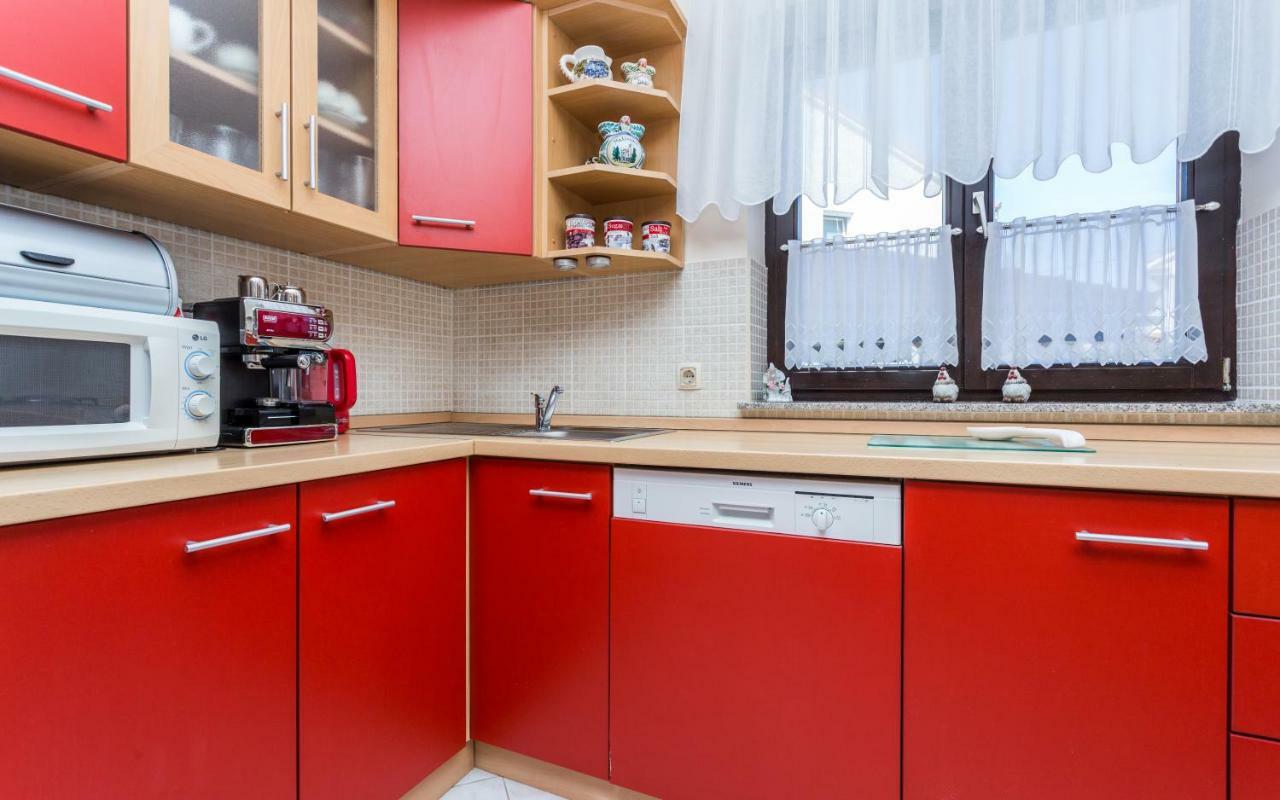 Apartment Smilja Малинска Экстерьер фото
