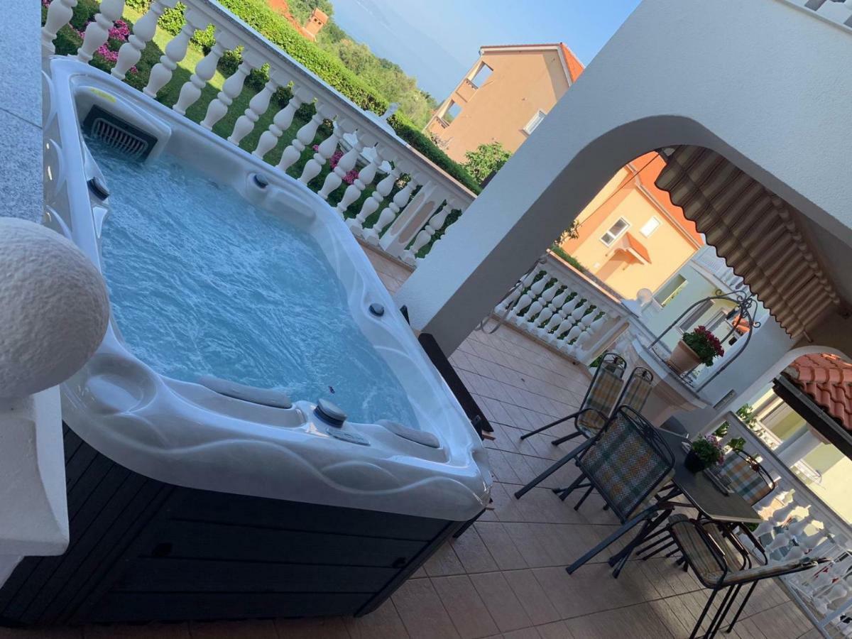 Apartment Smilja Малинска Экстерьер фото